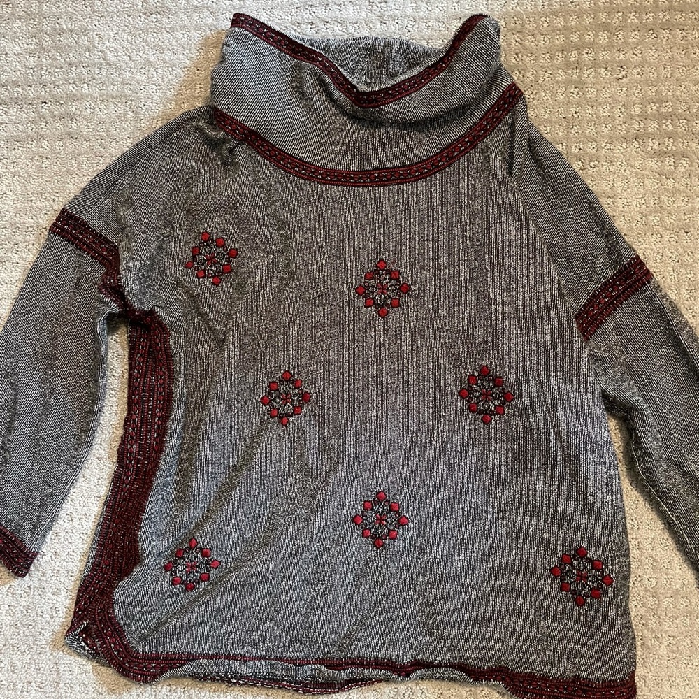 Cute Lucky Brand Sweater!